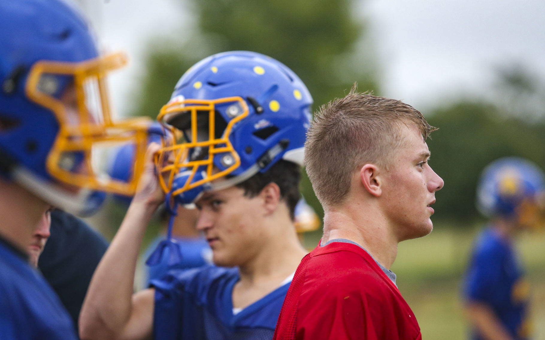 081219-qct-spt-football-practice-014